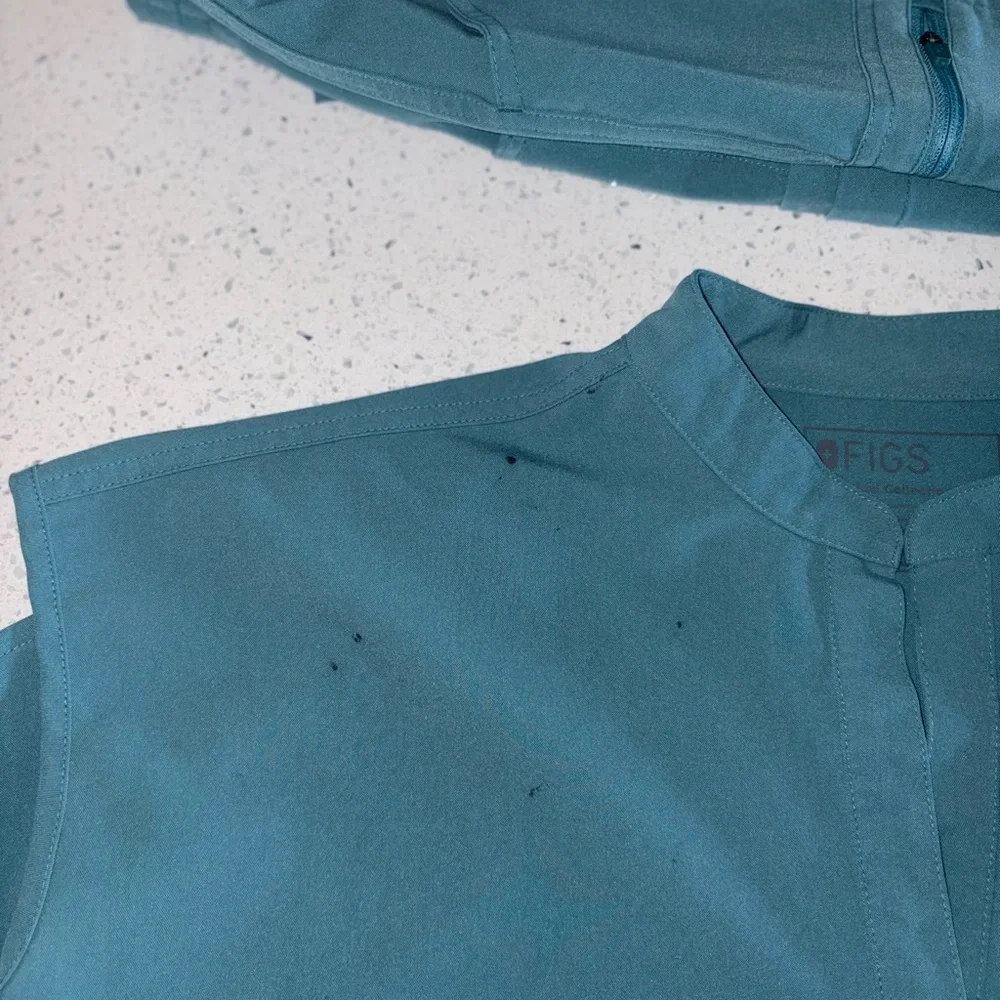 Figs Teal Women's Casual Button Down Shirt - Picture 3 of 3